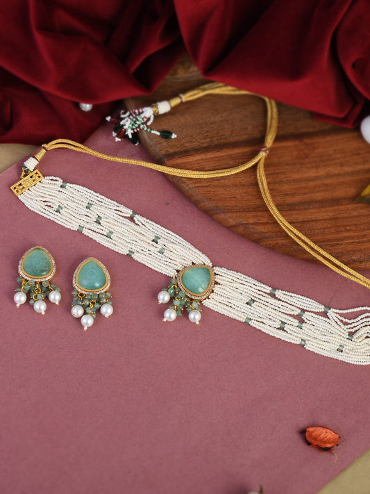 Gold Plated White Kundan & Pearl Beaded Jewellery Set