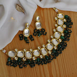 Elegant kundan choker set With Earrings