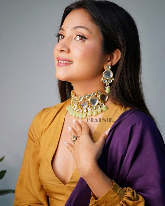 Gold Plated Kundan Neckpiece With Earrings