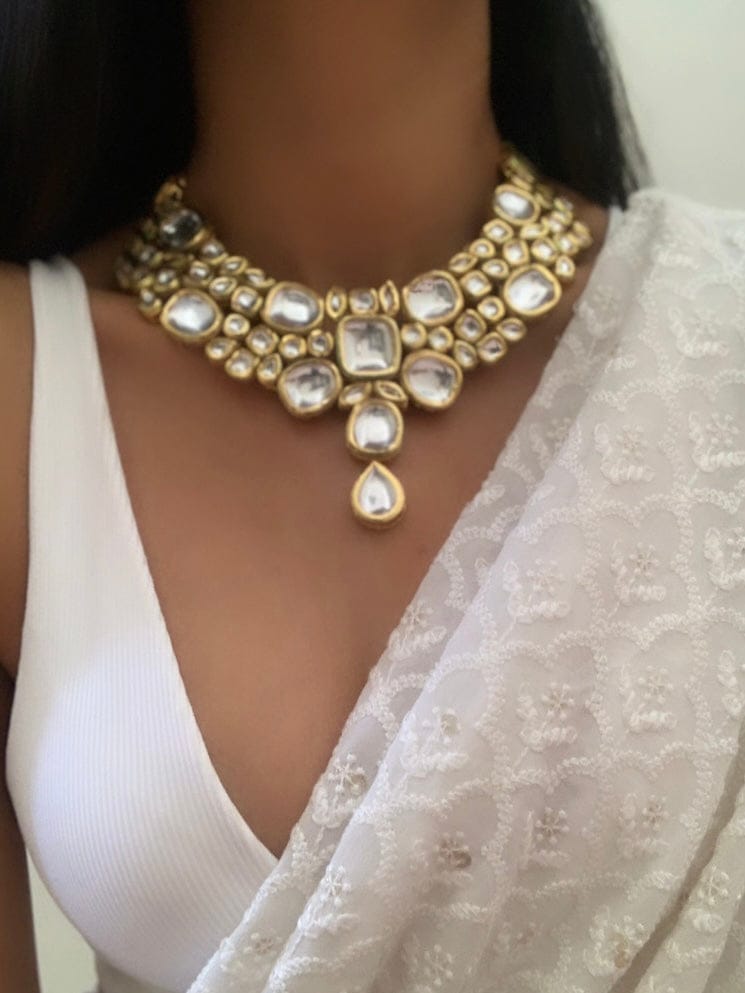 Delicate Kundan Necklace Set