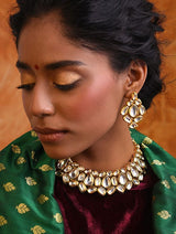 Elegant kundan choker Necklace With Earrings