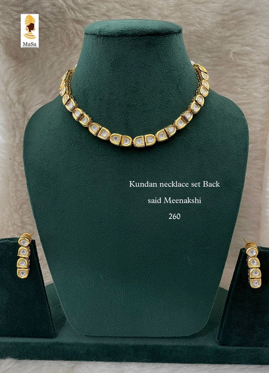 Gold tone white Kundan necklace With Earrings