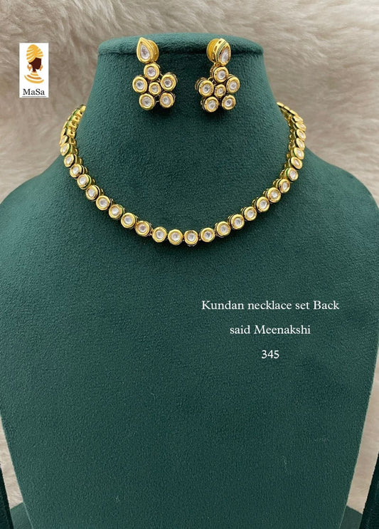 Gold tone white Kundan necklace With Earrings