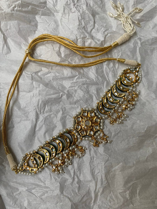 Elegant Kundan Choker Necklace Set