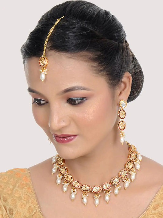 Gold Plated Kundan Studded & Pearls Beaded Necklace With Earrings & Mangtikka
