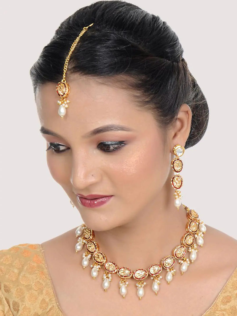 Gold Plated Kundan Studded & Pearls Beaded Necklace With Earrings & Mangtikka