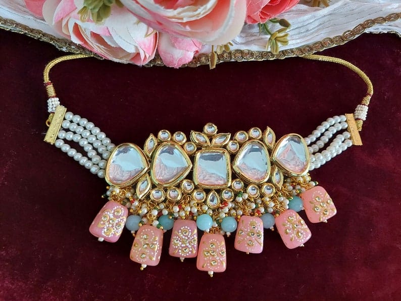 Elegant Kundan Necklace With Earrings