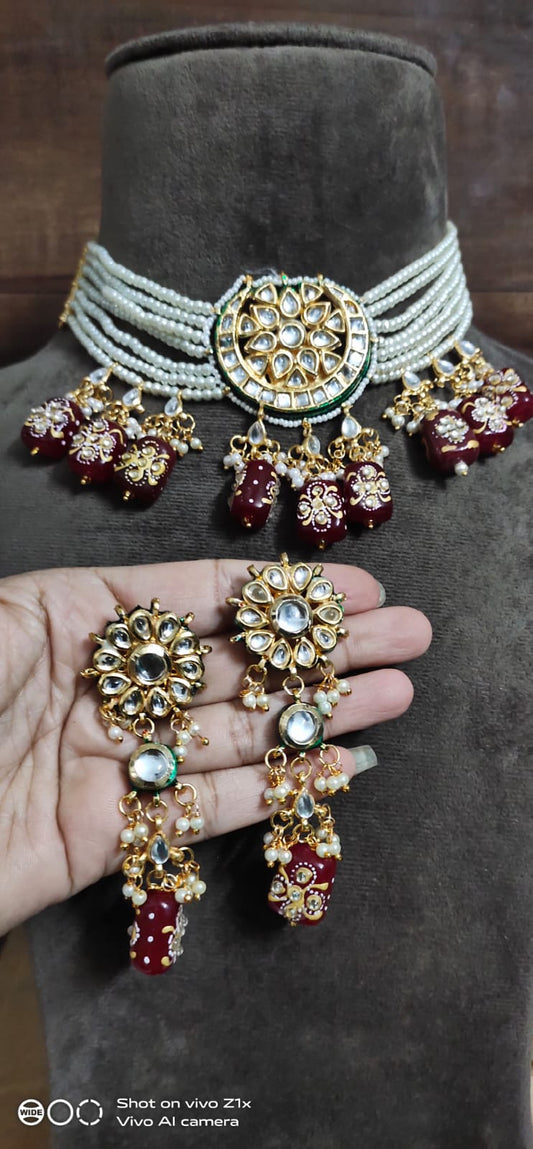Gold Tone Kundan Choker Necklace Set