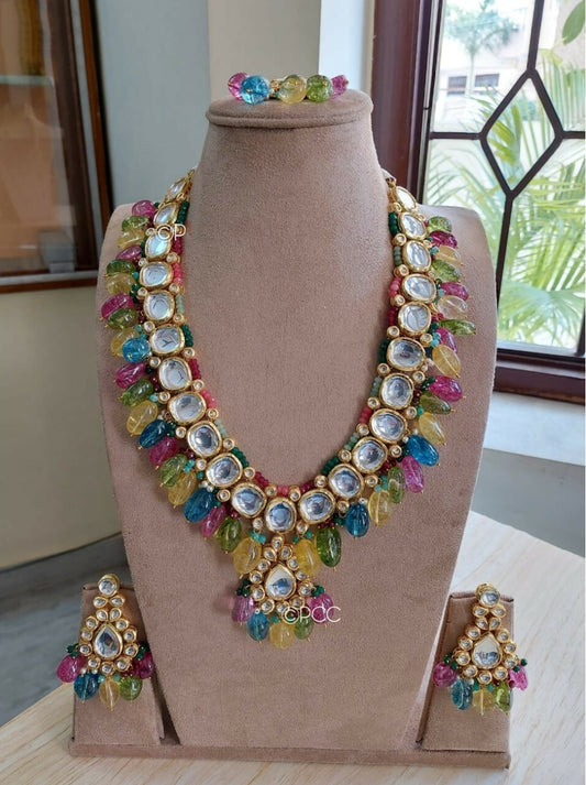Gold Tone Kundan Choker Necklace Set