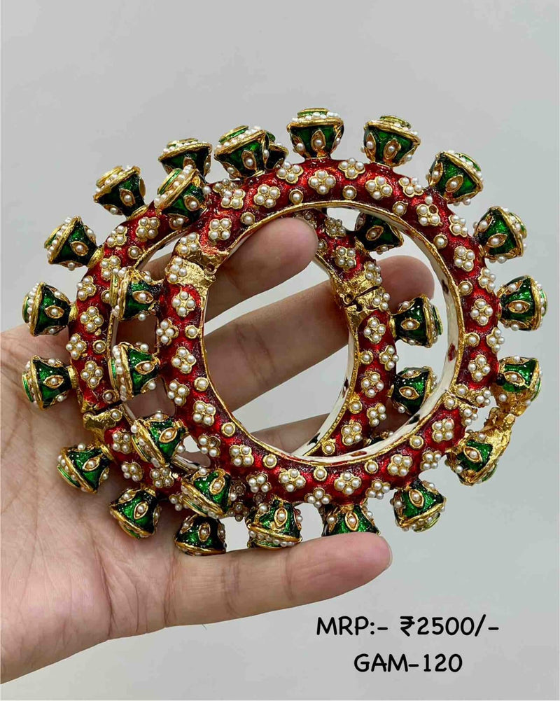 Gold-Plated Kundan Studded & Pearls Beaded Bangle