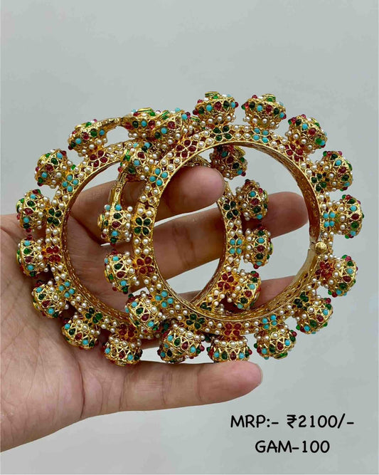 Gold-Plated Kundan Studded & Pearls Beaded Bangle