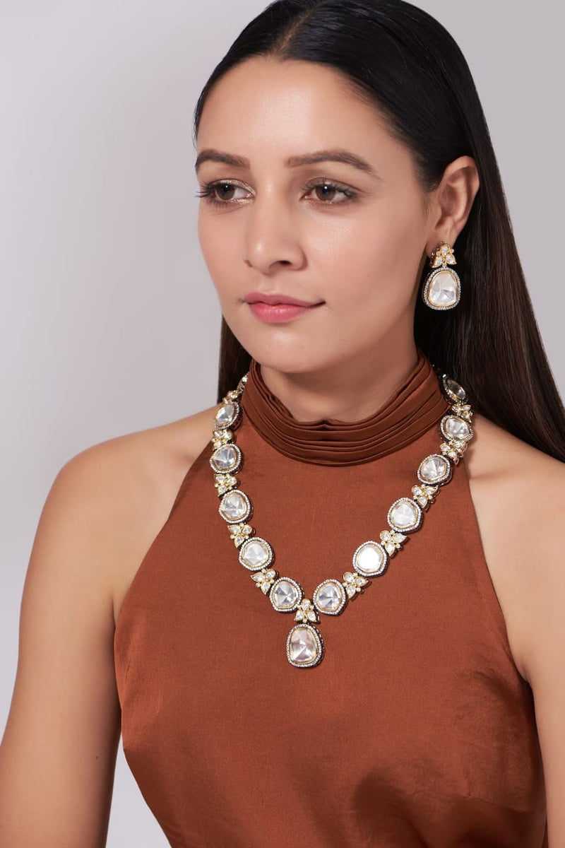 Embellished Silver Foil Polki Necklace Set