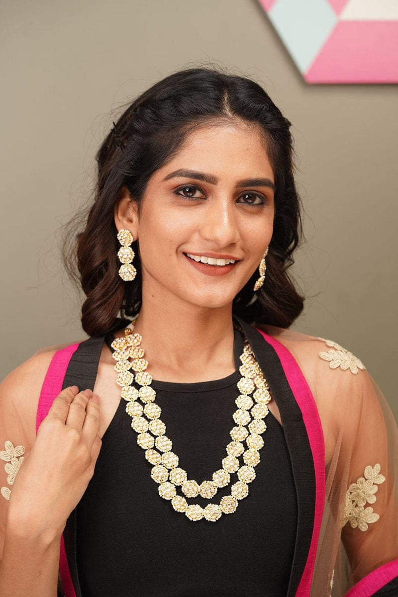 2 line Intricate Polki Set with Earrings