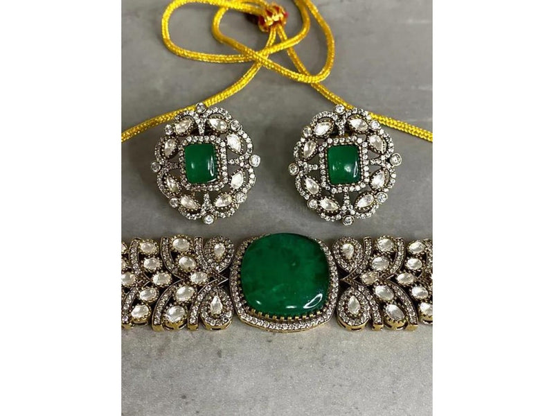 Gold Plated Stones Studded & Beaded Jewellery Set