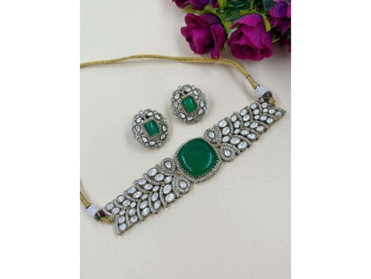 Gold Plated Stones Studded & Beaded Jewellery Set