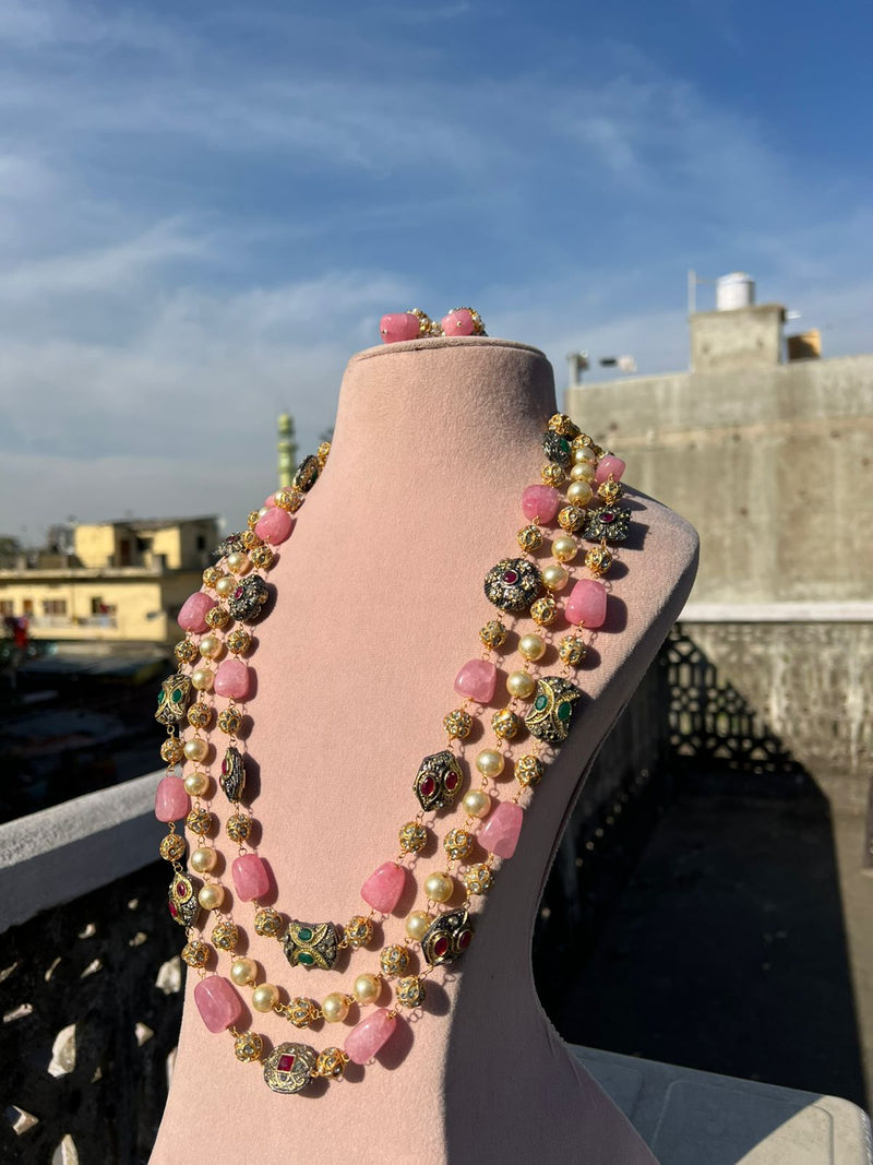 Gold Plated Kundan Stone Studded & Beaded Nacklace With Earrings