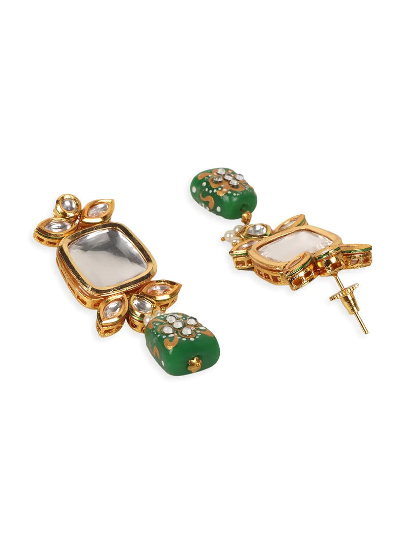 Gold Plated Green & White Kundan-Studded & Pearl Beaded Jewellery Set