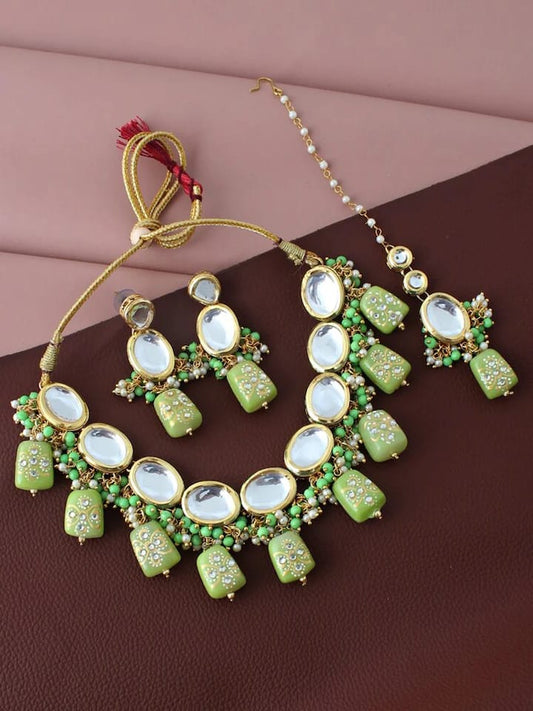 Gold Plated Kundan-Studded & Beaded Jewellery Set