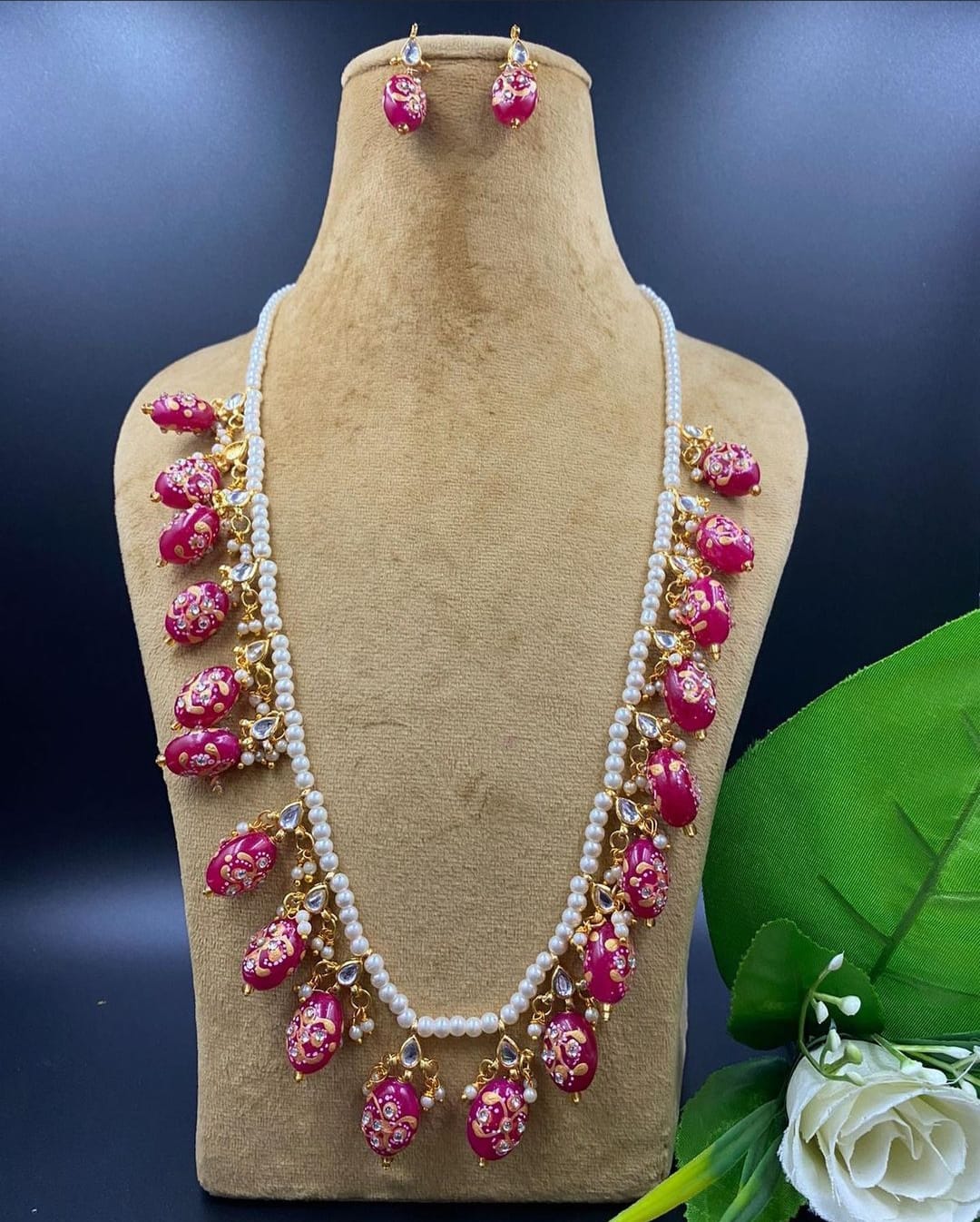 Wedding Wear Kundan Pearls Beads Painting Tumbled Mala Gold Plated Earring