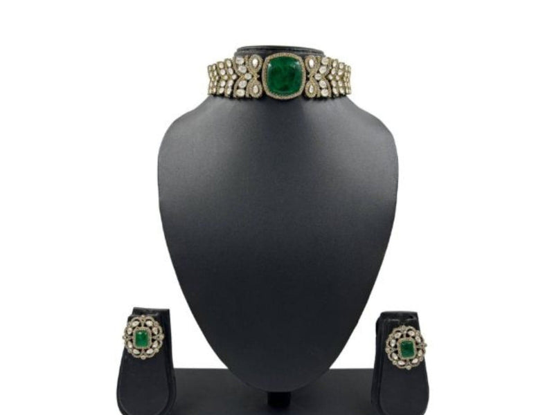 Gold Plated Stones Studded & Beaded Jewellery Set